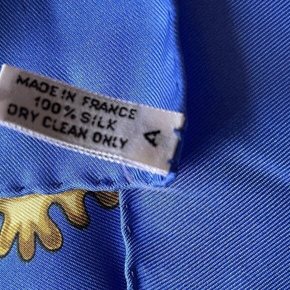 ❤️Authentic HERMES Carre 90 Scarf Blue/Multicolor Silk ❤️ - Picture 3 of 6